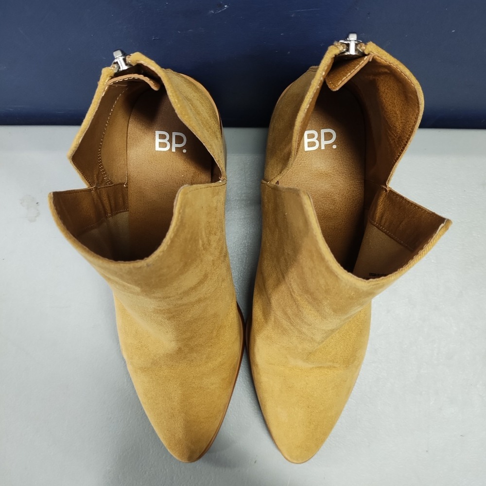 BP Brynne Ankle Booties Womens Size 8M Brown Notched Side Block Heel Pointed Toe - Picture 6 of 9